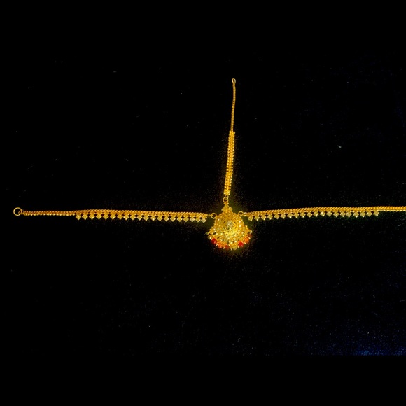 Glamorous kundan head piece matha patti - Picture 3 of 3